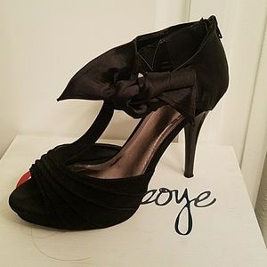 👠 MAKE ME AN OFFER! Peep toe heels